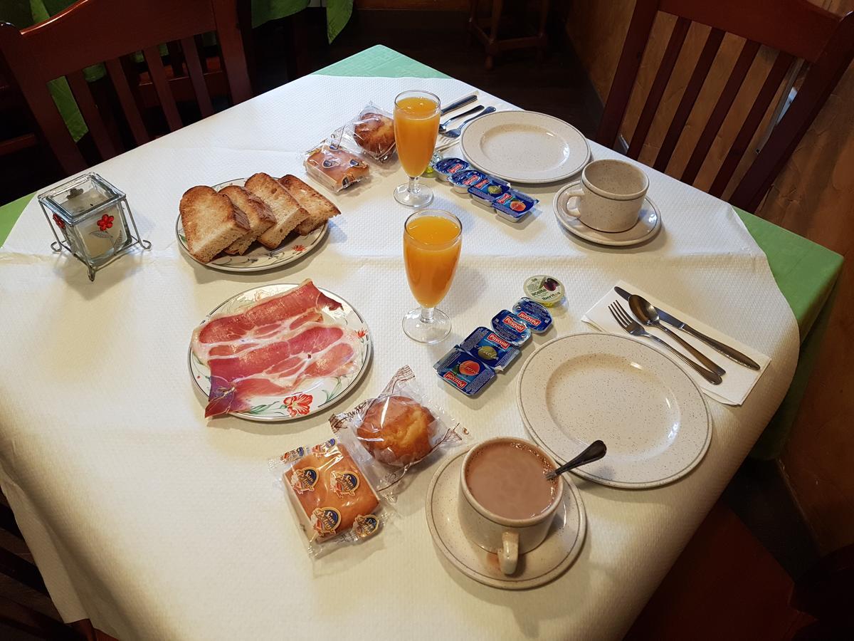 Hostal Les Bedules Oseja de Sajambre Luaran gambar